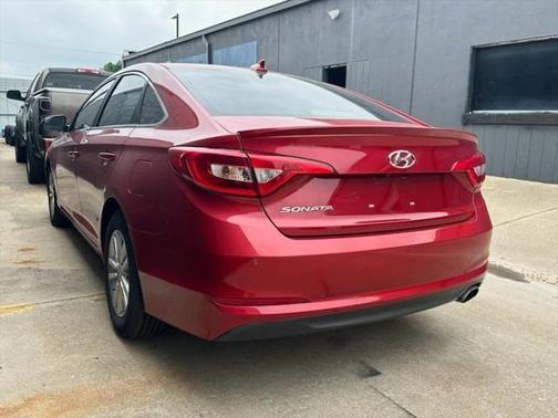 2017 Hyundai SONATA SE