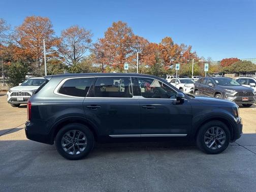 2024 Kia Telluride LX