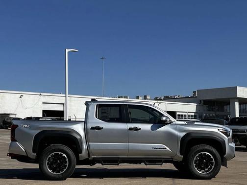 2026 Toyota Tacoma Hybrid TRD Off Road