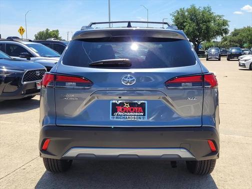 2025 Toyota Corolla Cross XLE