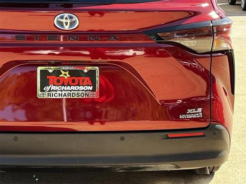 2024 Toyota Sienna XLE