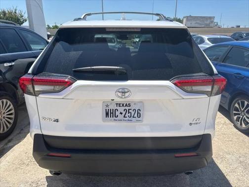 2025 Toyota RAV4 Hybrid LE