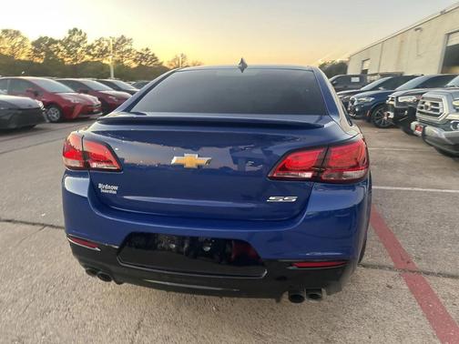 2017 Chevrolet SS Base w/Power Sunroof w/Express-Open/19-in Alloy