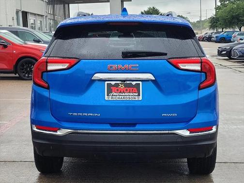 2024 GMC Terrain SLT