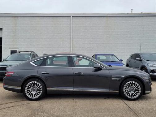 2023 Genesis Electrified G80 Base w/Navigation