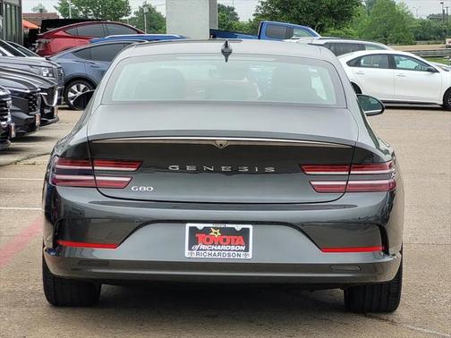 2023 Genesis Electrified G80 Base w/Navigation