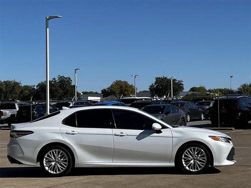 2019 Toyota Camry XLE