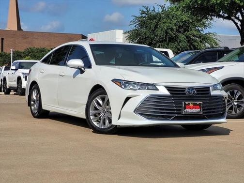 2022 Toyota Avalon XLE