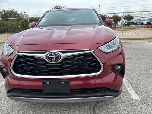 2024 Toyota Highlander Platinum