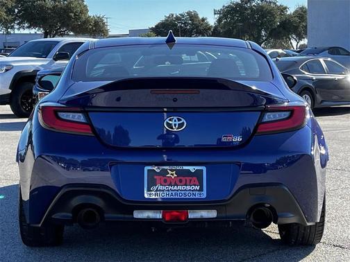 2024 Toyota GR86 Premium