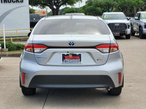 2025 Toyota Corolla Hybrid LE