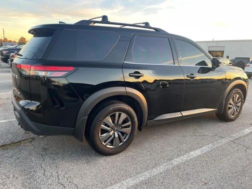 2024 Nissan Pathfinder SV FWD