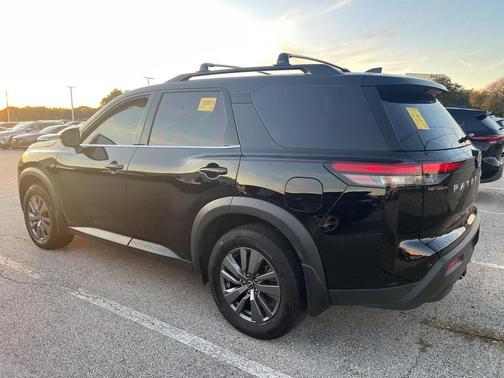 2024 Nissan Pathfinder SV FWD