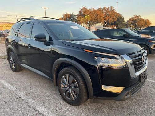 2024 Nissan Pathfinder SV FWD