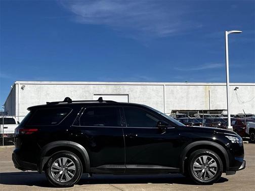 2024 Nissan Pathfinder SV FWD