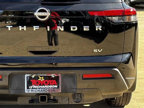 2024 Nissan Pathfinder SV FWD