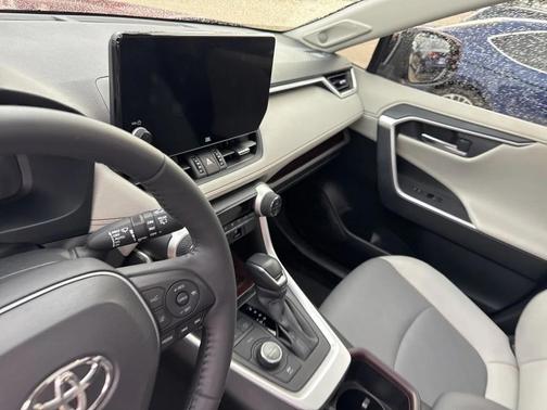 2024 Toyota RAV4 Hybrid Limited