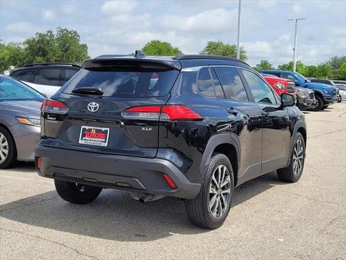 2024 Toyota Corolla Cross XLE