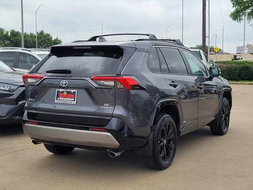 2023 Toyota RAV4 Hybrid SE