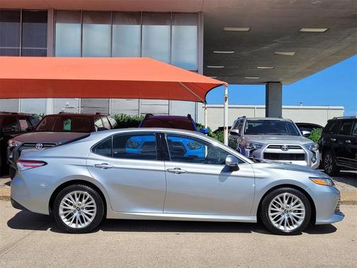2020 Toyota Camry XLE