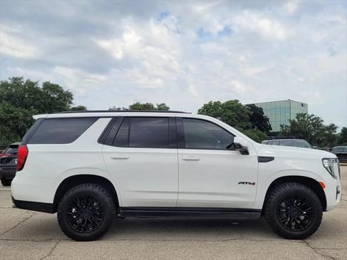 2024 GMC Yukon 4WD AT4