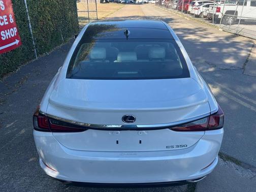 2024 Lexus ES 350 Ultra Luxury