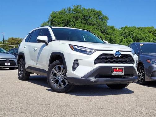 2022 Toyota RAV4 Hybrid XLE Premium