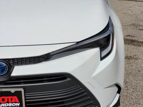 2024 Toyota Corolla Hybrid LE