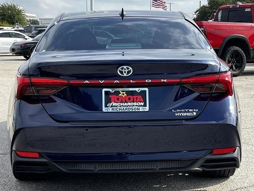 2021 Toyota Avalon Hybrid Limited