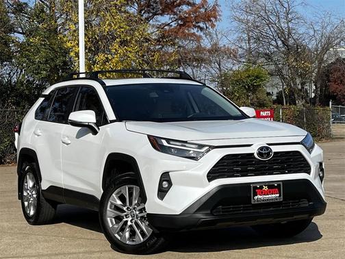 2023 Toyota RAV4 XLE Premium