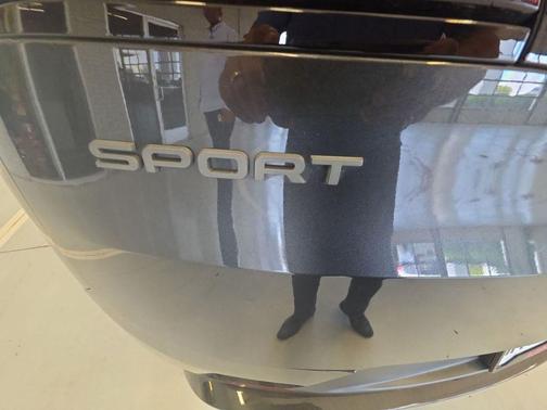 Eiger Grey Metallic 2024 Land Rover Range Rover Sport SE