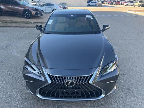 2024 Lexus ES 300h Luxury