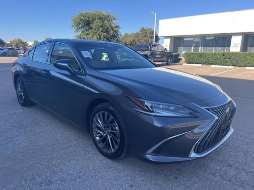 2024 Lexus ES 300h Luxury
