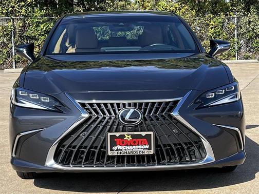 2024 Lexus ES 300h Luxury