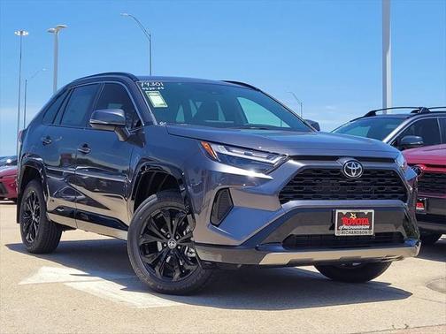 2025 Toyota RAV4 Hybrid SE