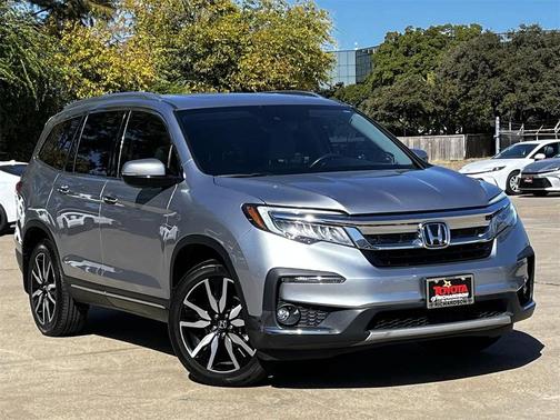 2021 Honda Pilot Touring 8-Passenger