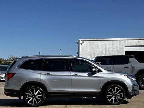 2021 Honda Pilot Touring 8-Passenger