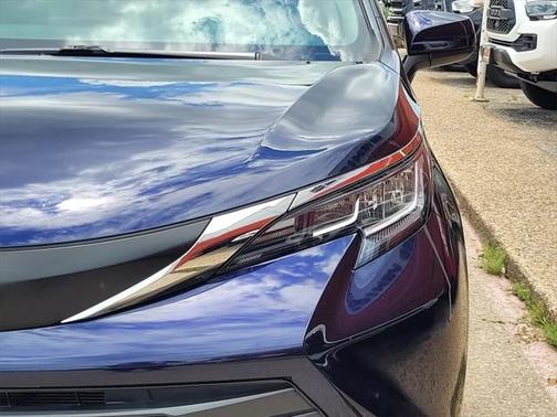 2023 Toyota Sienna XLE 8 Passenger