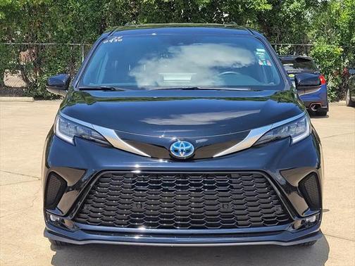 2024 Toyota Sienna XSE 7 Passenger