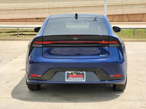 2025 Toyota Prius XLE