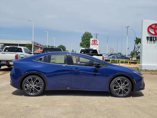 2025 Toyota Prius XLE