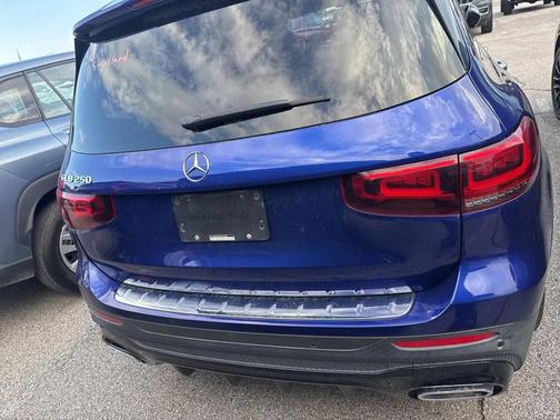 2021 Mercedes-Benz GLB 250 Base