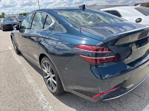 2023 Genesis G70 2.0T AWD