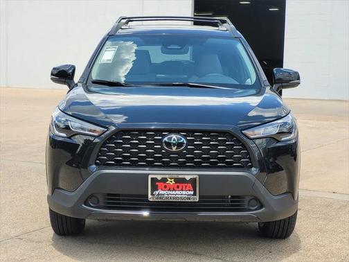 2025 Toyota Corolla Cross LE
