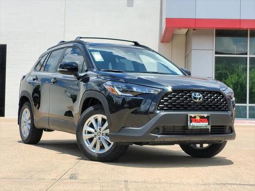 2025 Toyota Corolla Cross LE