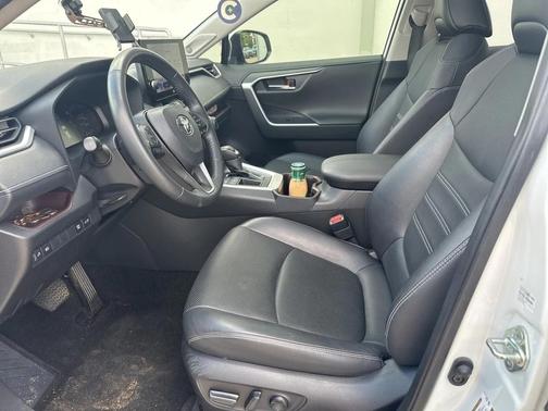 2023 Toyota RAV4 Limited