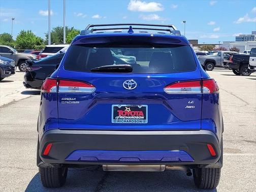 2024 Toyota Corolla Cross LE