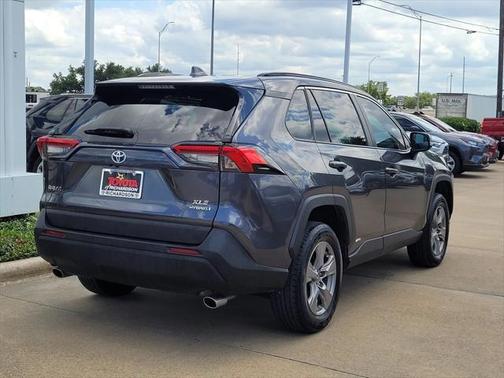 2023 Toyota RAV4 Hybrid XLE
