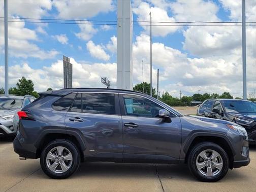 2023 Toyota RAV4 Hybrid XLE