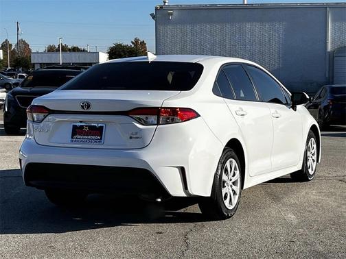 2025 Toyota Corolla Hybrid LE